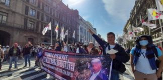 En redes hay opiniones divididas por personas que asistieron el AMLOFest