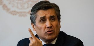 Embajador de Canadá manda carta de renuncia a AMLO
