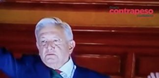 Internautas denuncian un comportamiento extraño de AMLO durante el Grito de Independencia