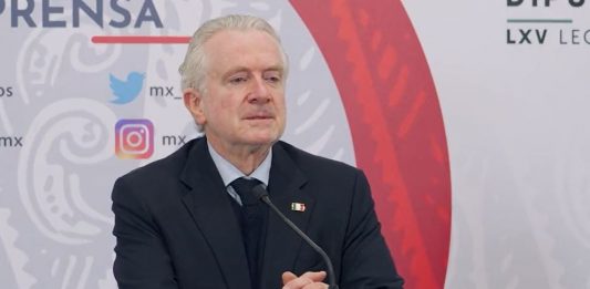 México se está aislando del mundo en política exterior: Afirmó Santiago Creel