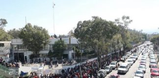 Atole con el dedo a jóvenes, suspenden trámites de becas Benito Juárez para preparatorias