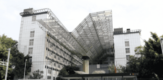 Directora del Hospital 20 de Noviembre es acusada de influyentismo y nepotismo