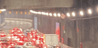 ¿Hubo un asalto masivo a automovilistas en túnel de Mixcoac? Esto se sabe