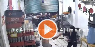 VIDEO: Mujer apuñaló a su esposo frente a policías en la CDMX