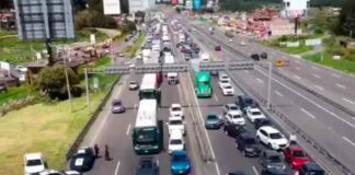 Desbloquean carretera méxico-Toluca tras 11 horas de manifestación