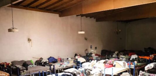 Extorsión del crimen organizado amenaza albergues para migrantes en la frontera de México y EU