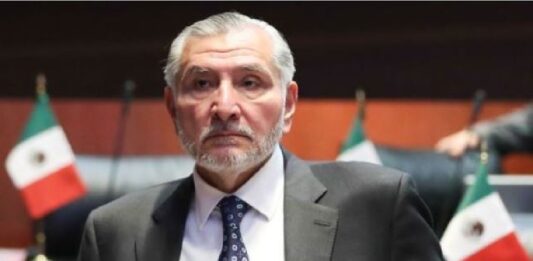 Adán Augusto desmiente supuestos sobornos a legisladores de oposición,Cercanos a Adán Augusto tienen "sueldazos", red de lavado de dinero de Adán Augusto y su familia,30 millones de pesos de la declaración patrimonial de Adán Augusto,amenazas de muerte tras pedir investigar a Adán Augusto López