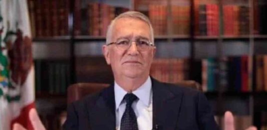 salinas-pliego-revela-pacto-con-amlo-por-adeudos-fiscales-lo-demandara-por-incumplimiento,Salinas Pliego buscará la presidencia de México,Salinas Pliego candidato presidencial del PAN