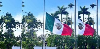 izan-al-reves-la-bandera-de-mexico-en-acto-oficial-en-veracruz