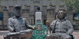 sheinbaum-se-enojo-porque-quitaron-las-estatuas-del-che-guevara-y-fidel-castro