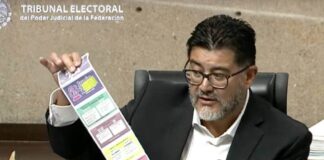 Magistrado exhibió acordeones