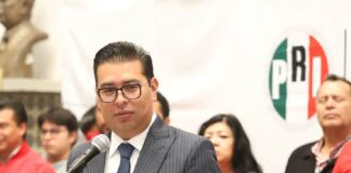 Néstor Camarrillo renunció al PRI