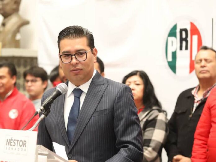 Néstor Camarrillo renunció al PRI