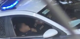 Policías delicioso patrulla