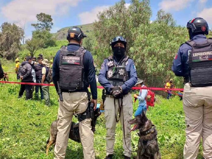 binomios-caninos-encuentran-restos-humanos-dentro-de-bolsas-en-tlalnepantla-edomex