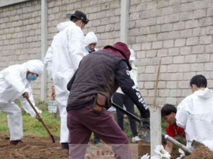 encuentran-15-cuerpos-en-fosa-clandestina-en-panteon-de-tlaquepaque-jalisco encuentran-15-cuerpos-en-fosa-clandestina-en-panteon-de-tlaquepaque-jalisco
