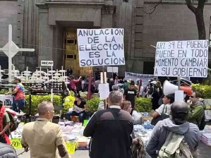 se-manifiestan-en-la-scjn-en-apoyo-a-la-ministra-norma-pina-exigen-la-anulacion-de-la-eleccion-judicial