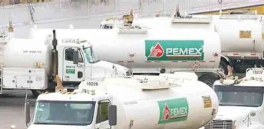 sheinbaum-niega-desabasto-de-gasolina-tras-reporte-de-baja-disponibilidad-de-pemex