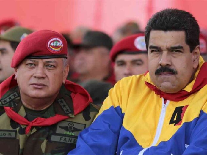 el-chavismo-frena-una-ruptura-interna-maduro-se-prepara-ante-una-posible-invasion-de-eu el-chavismo-frena-una-ruptura-interna-maduro-se-prepara-ante-una-posible-invasion-de-eu