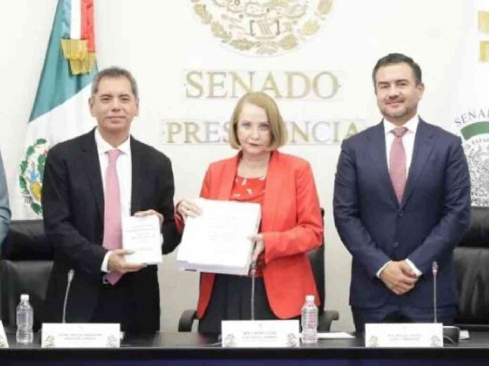 hacienda-entrega-la-ley-de-ingresos-2026-al-senado-estima-crecimiento-de-2-3-del-pib hacienda-entrega-la-ley-de-ingresos-2026-al-senado-estima-crecimiento-de-2-3-del-pib