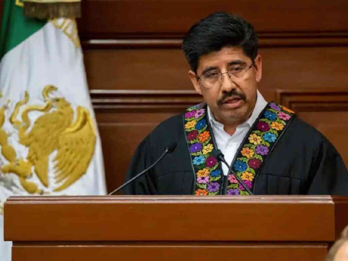hugo-aguilar-llego-a-la-scjn-con-97-asesores-que-cuestan-6-mdp-mensuales hugo-aguilar-llego-a-la-scjn-con-97-asesores-que-cuestan-6-mdp-mensuales