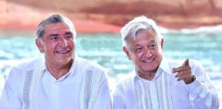 pueden-irse-de-rodillas-a-la-basilica-quienes-piden-investigar-a-amlo-por-huachicol-adan-augusto