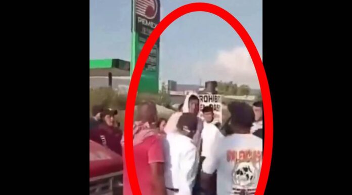 Video: Manifestantes lincharon a joven que intentó cruzar la protesta Manifestantes linchan a joven en Huehuetoca