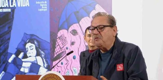 no-vamos-a-regalar-libros-asquerosos-de-mujeres-dijo-taibo-ii-ante-sheinbaum